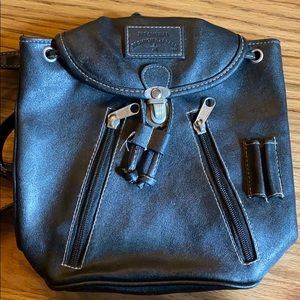 90s throwback backpack purse🖤